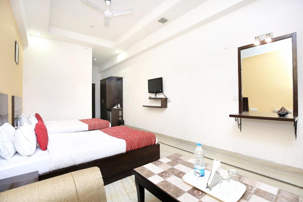 Capital O 15395 Hotel 42 Αμριτσάρ Εξωτερικό φωτογραφία