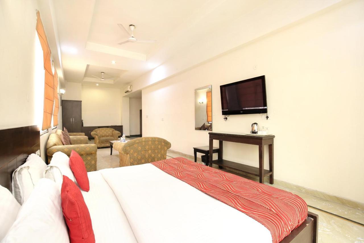 Capital O 15395 Hotel 42 Αμριτσάρ Εξωτερικό φωτογραφία