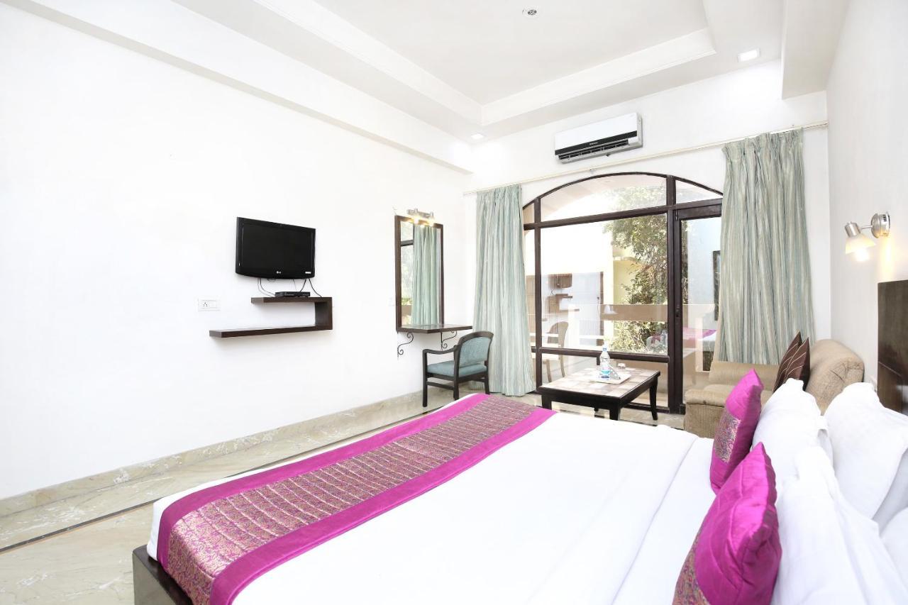 Capital O 15395 Hotel 42 Αμριτσάρ Εξωτερικό φωτογραφία