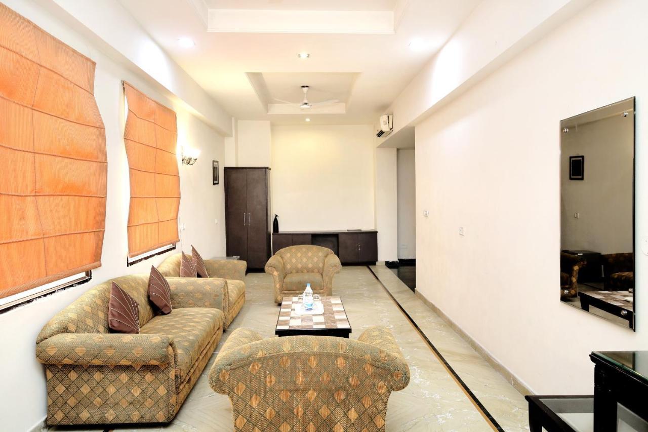 Capital O 15395 Hotel 42 Αμριτσάρ Εξωτερικό φωτογραφία