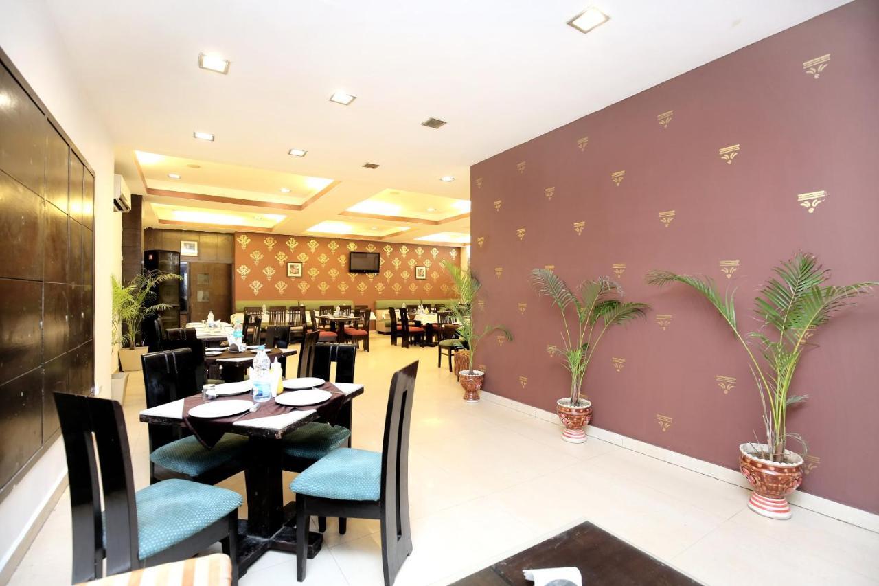Capital O 15395 Hotel 42 Αμριτσάρ Εξωτερικό φωτογραφία