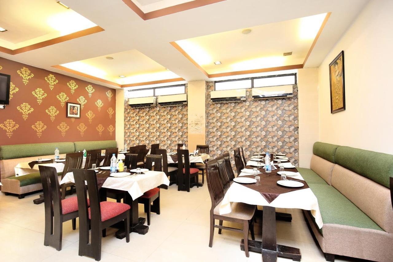 Capital O 15395 Hotel 42 Αμριτσάρ Εξωτερικό φωτογραφία