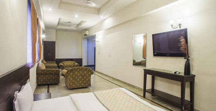 Capital O 15395 Hotel 42 Αμριτσάρ Εξωτερικό φωτογραφία