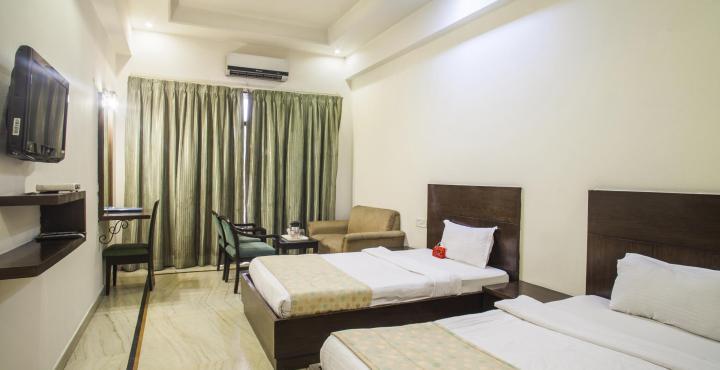 Capital O 15395 Hotel 42 Αμριτσάρ Εξωτερικό φωτογραφία